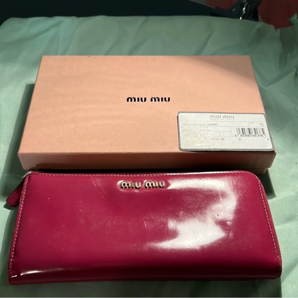 Miu Miu Dalia Patent Wallet With Box & Authentica… - image 1
